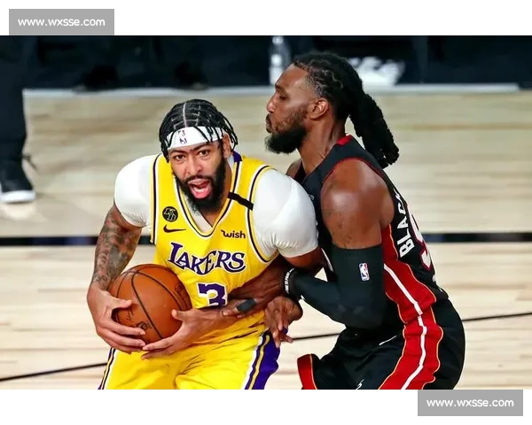 湖人对决热火高清回放全景解析经典瞬间与战术博弈赛场焦点深度复盘